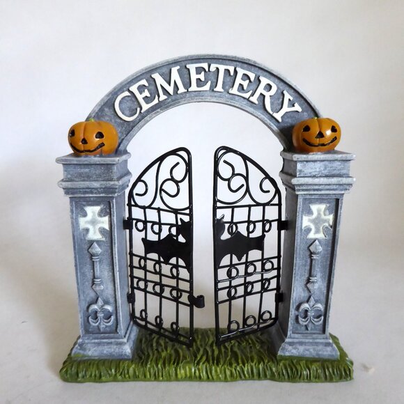 NEW 6.5” HALLOWEEN RESIN GLOW IN DARK CEMETERY ARCH TOMBSTONE HEADSTONE FIGURES - Picture 2 of 15